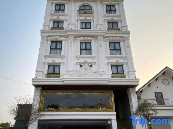Royal Hotel 2 Mong Cai
