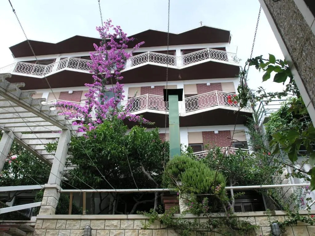 Apartments Dobrila