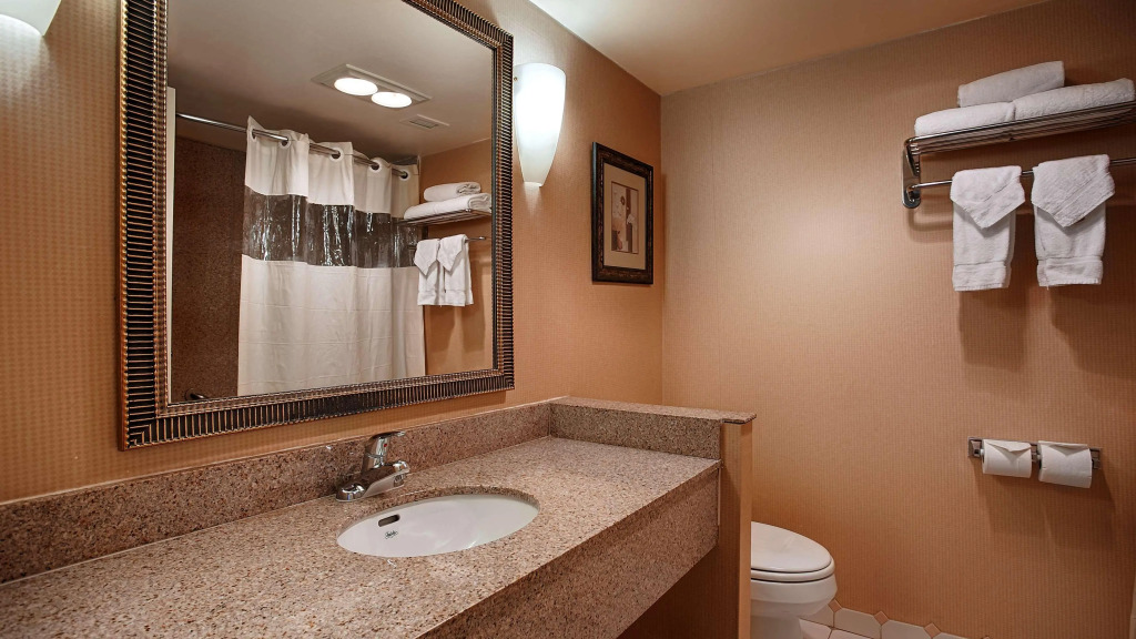 Best Western Plus Hotel & Conference Center