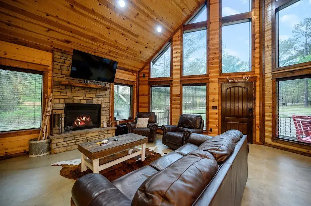 Sugar Mama Cabin for 10!