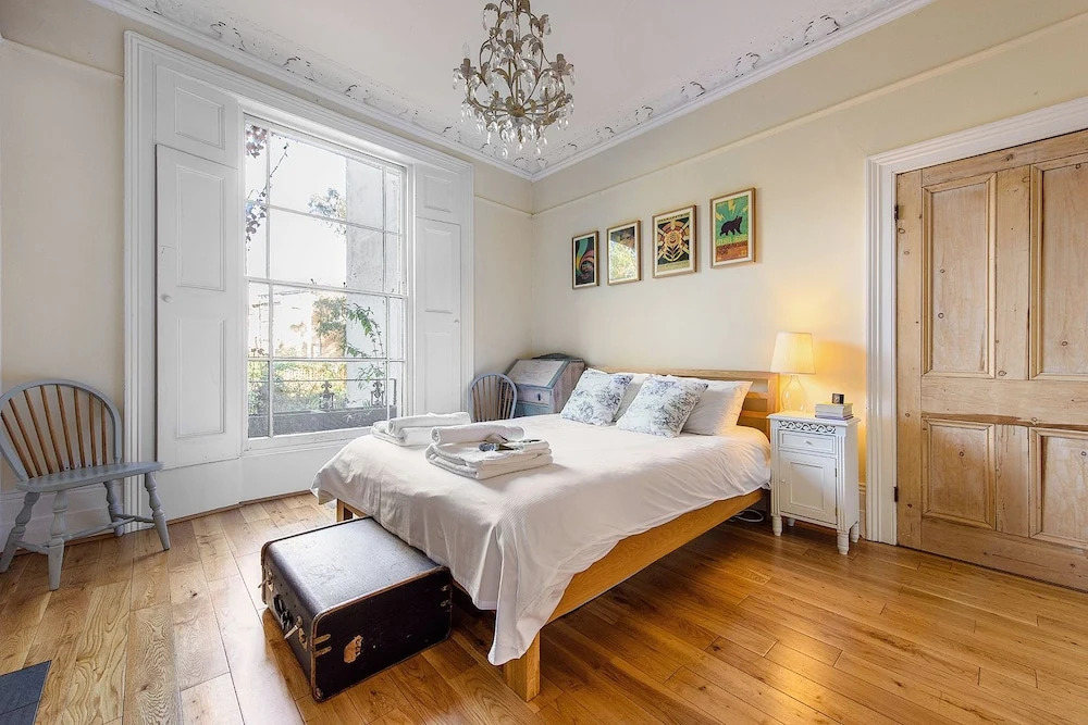 Beautiful 1BR Camden Home