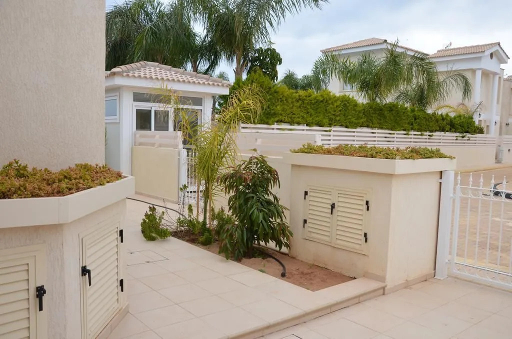 Anthorina Villa 8