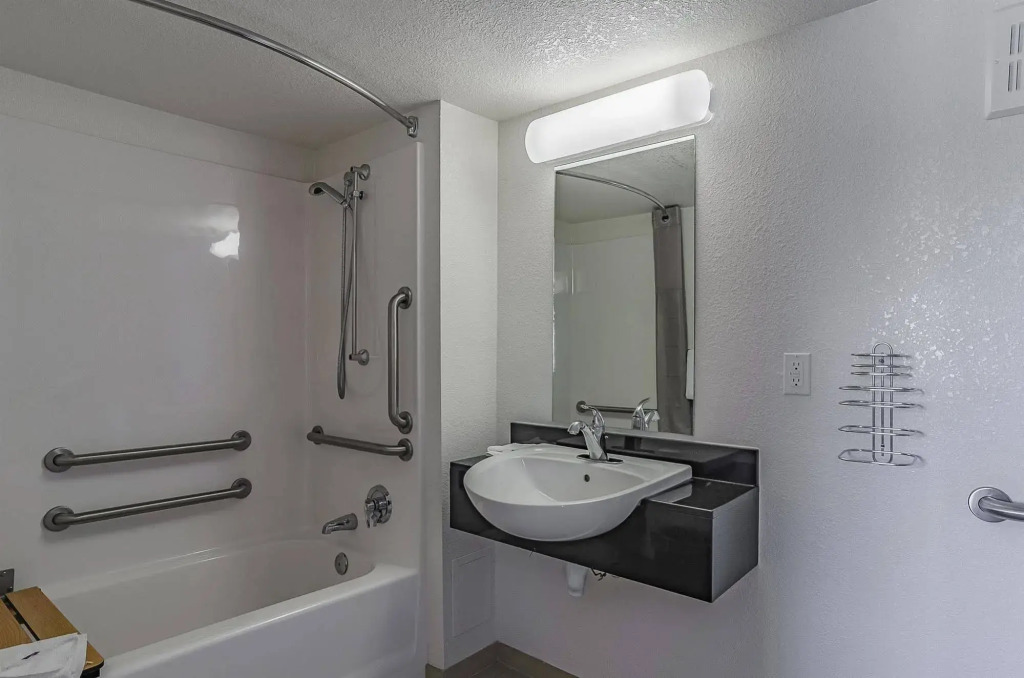 Motel 6 Cheyenne, WY