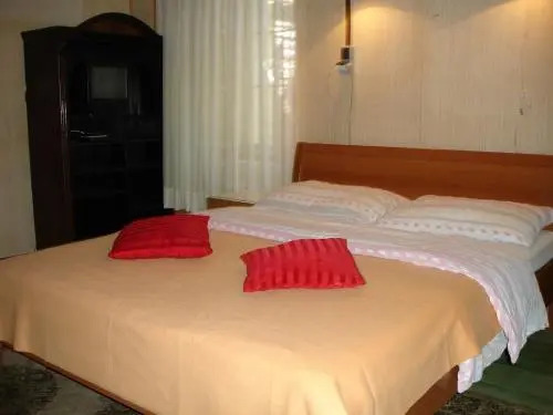 Upper Town Rooms