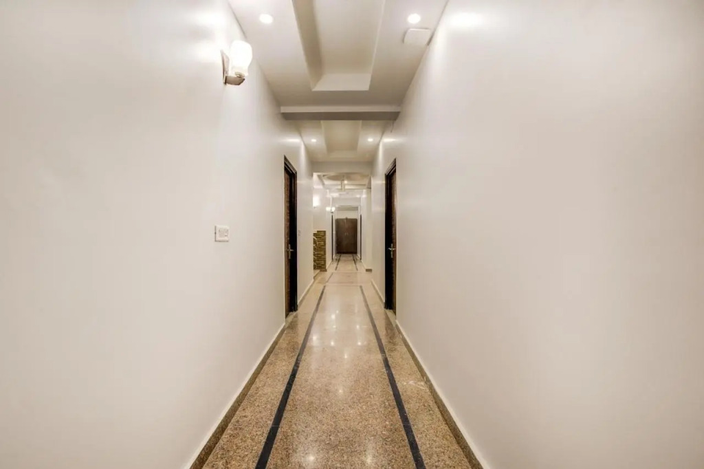 Hira Palace