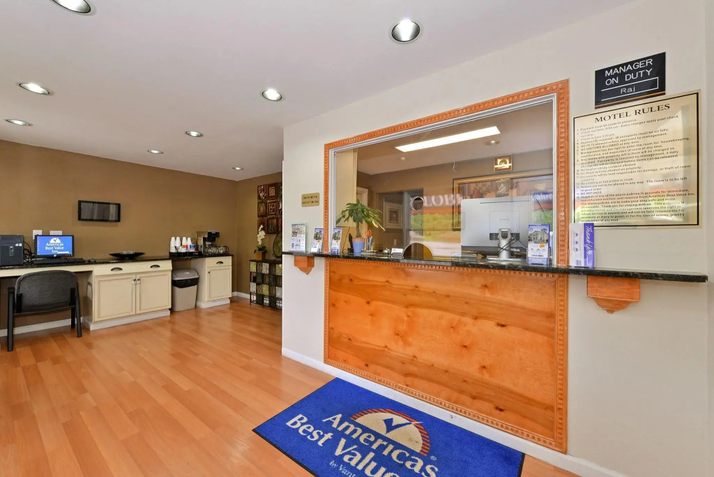 Americas Best Value Inn Near Downtown Nashville