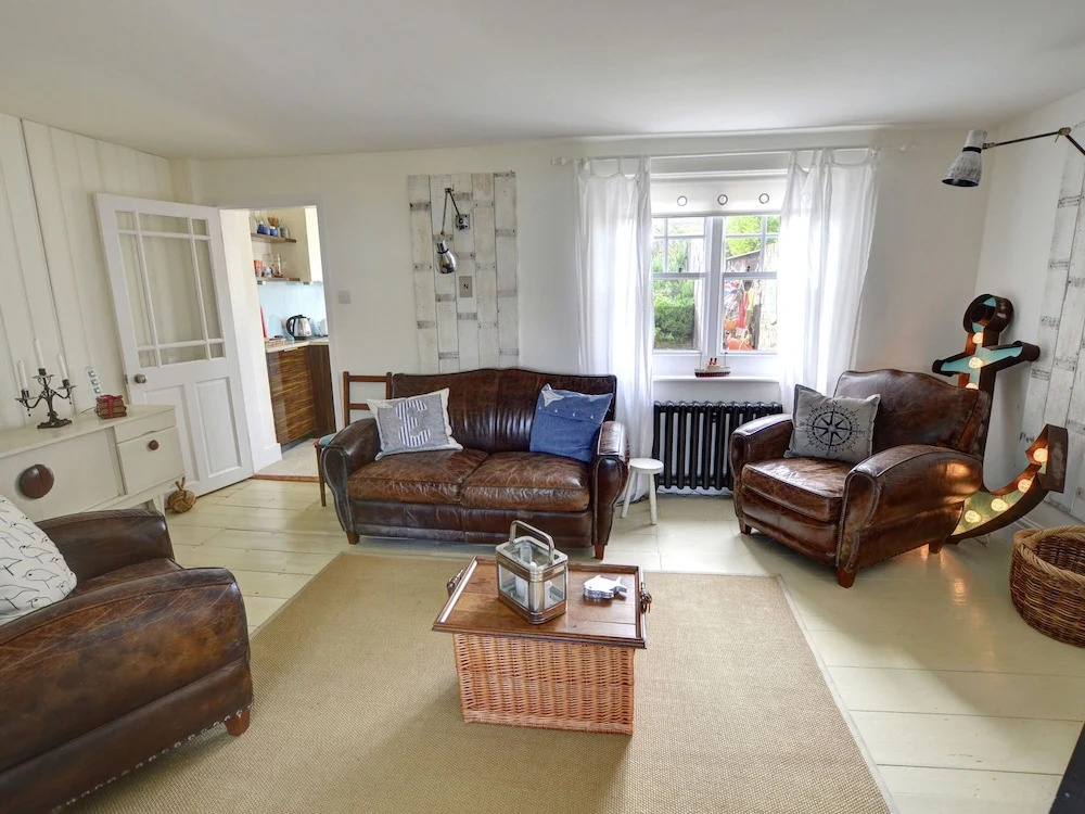 Spacious Home With sea Theme Directly Situated at the sea in Broadstairs