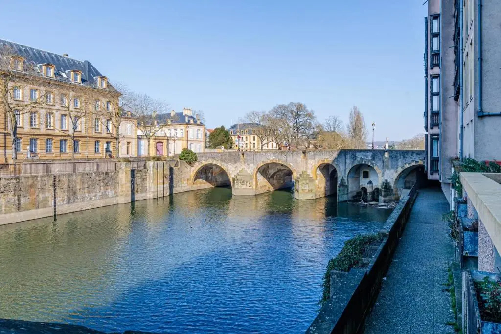 Suite "comme à Venise" vue sur Metz Opéra avec parking inclus