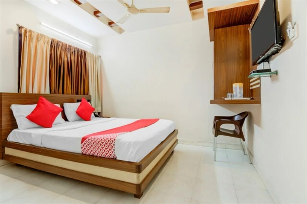 OYO 5660 Hotel Sree Residency