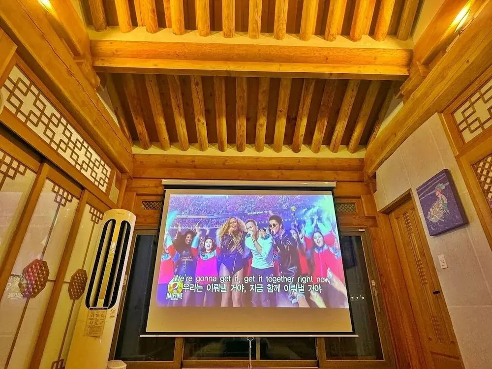 Hanok Stay - Jukrokjeongsa