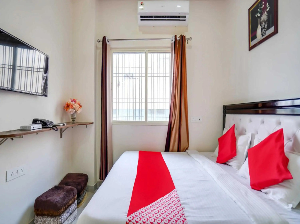 OYO Flagship 70056 Grand Inn Residency