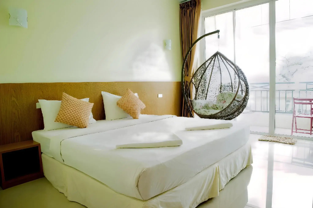 Mam Kai Bae Beach Resort