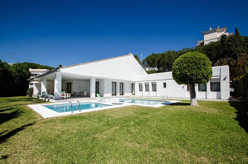 Villa Seafront XI