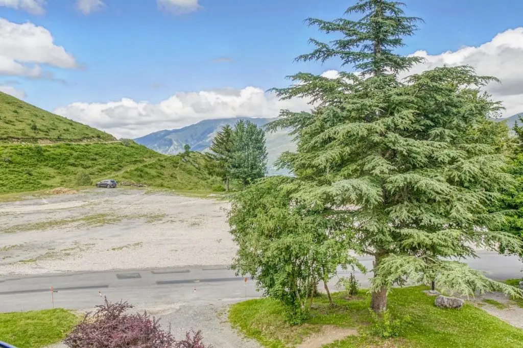 Appartement pour 8 personnes au pied des montagnes