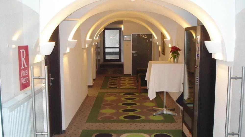 Hotel Retro