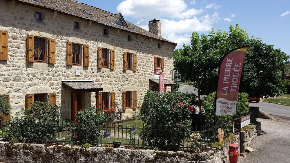 La Pierre Trouée Chambre dHôtes