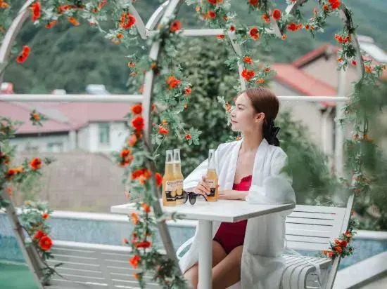 Anji Zhuyin Wild Luxury Holiday Homestay (Hello Kitty)