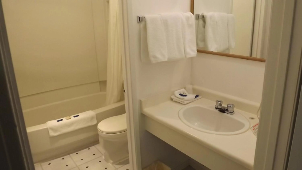 Canadas Best Value Inn Whitecourt