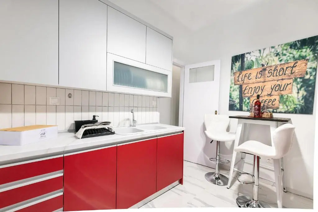 Porto Sea View Apartments - Mitropoleos 127