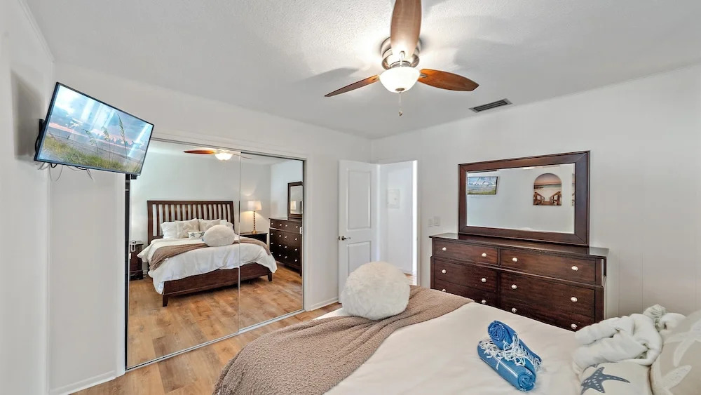 Siesta Sea Gem 2 Bedroom Condo by RedAwning