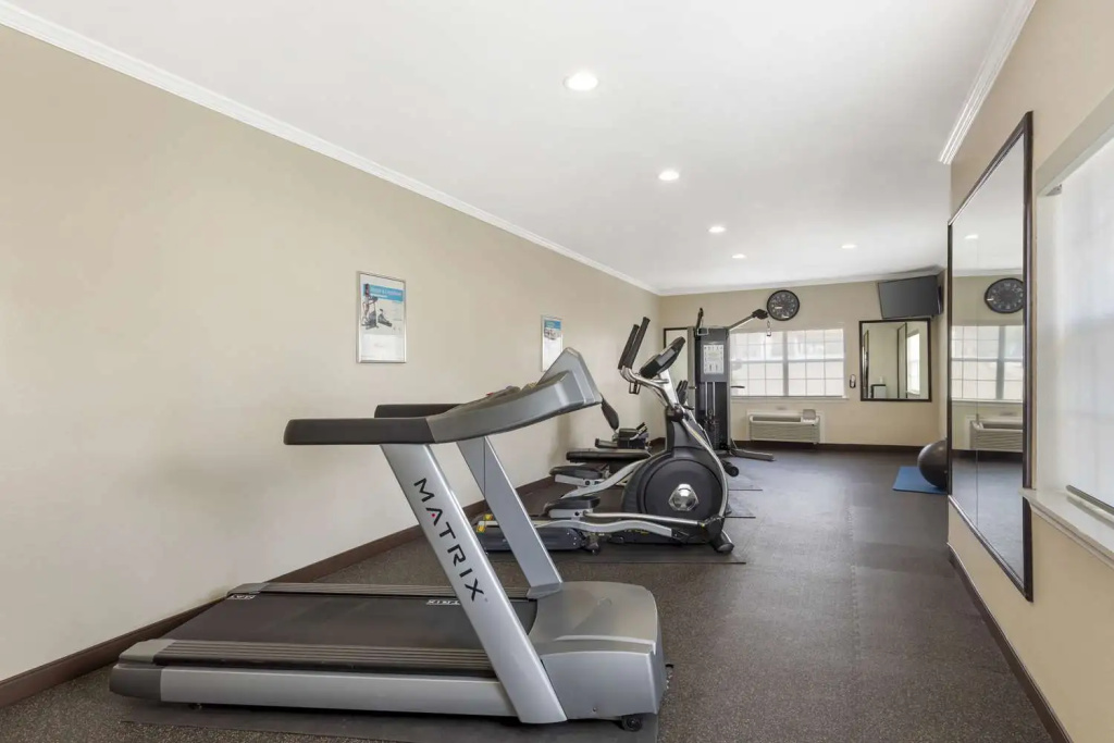 Best Western Plus Lake Worth Inn & Suites