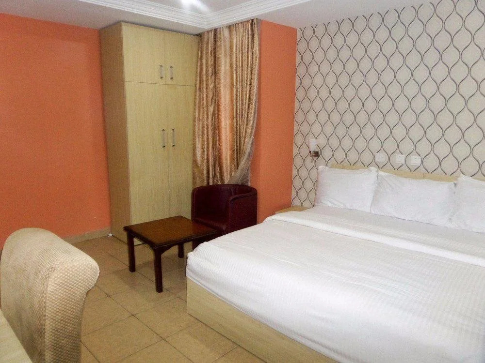 Siman Suites