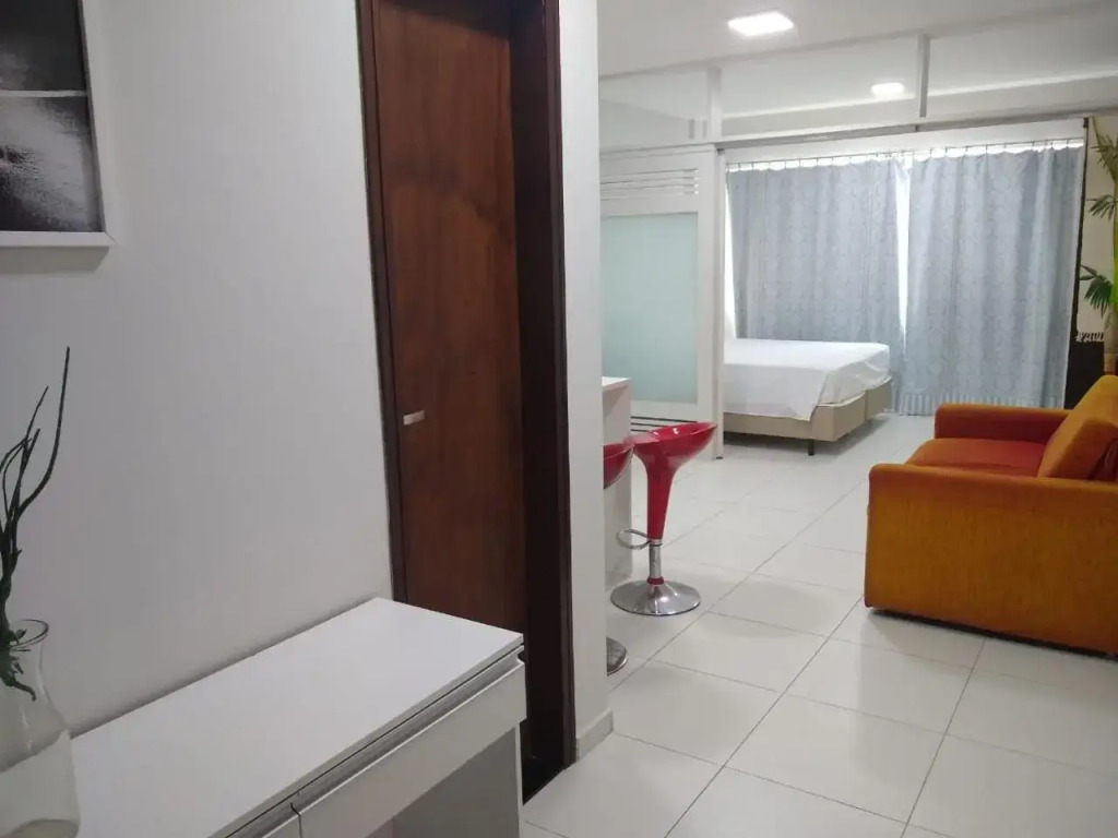 Mangos Flat Apt 202