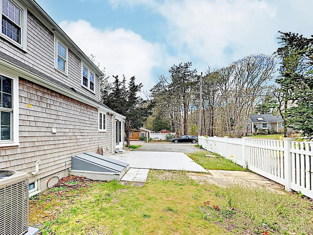 Remodeled Beach Haven W/ New Chefs Kitchen 4 Bedroom Home