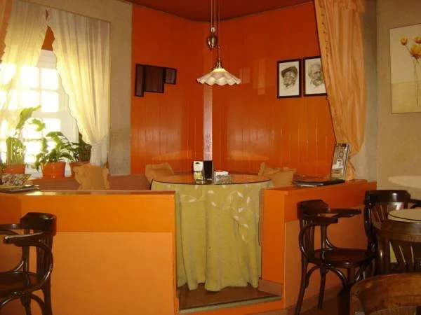 La Otra Casa
