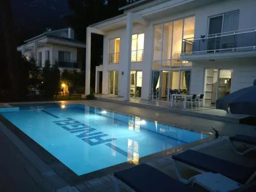 Khan Villa