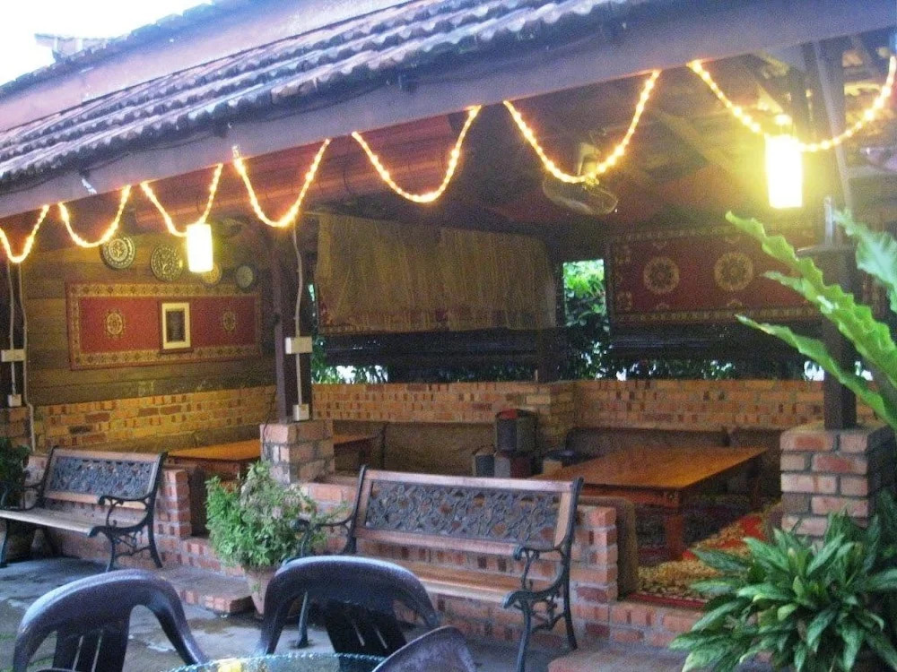Le Chateau de Puah HomeStay
