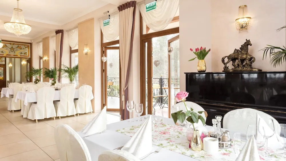 Leśna Perła - Restauracja i Pokoje Hotelowe