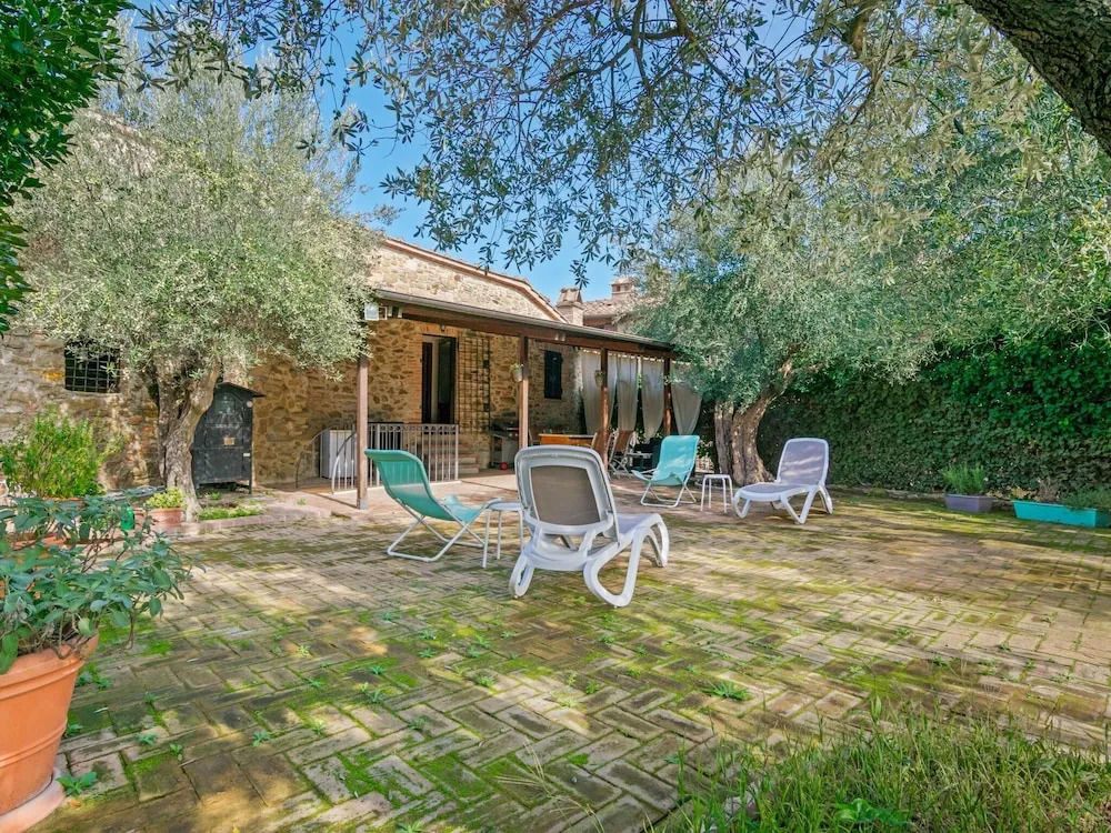 Rustic Holiday Home in Corciano with Swimming Pool