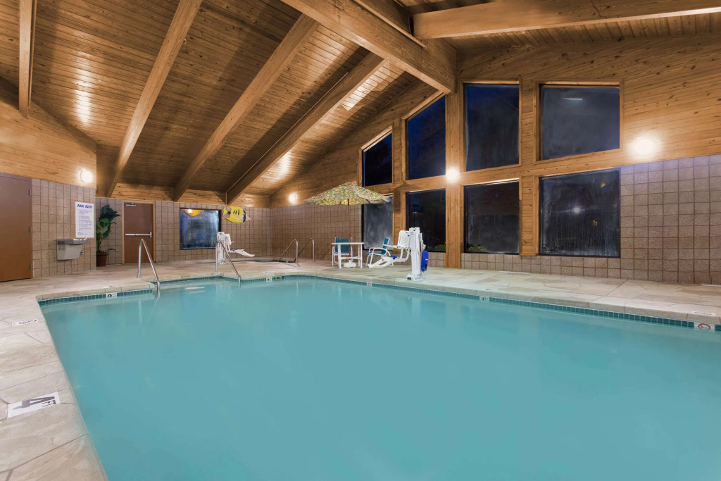 AmericInn by Wyndham Sheboygan