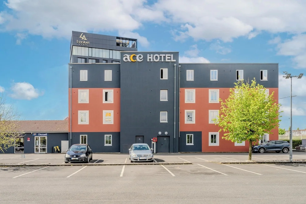 Express Hotel