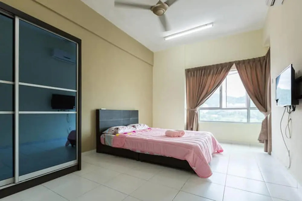 Sky Holiday Home - Golf View