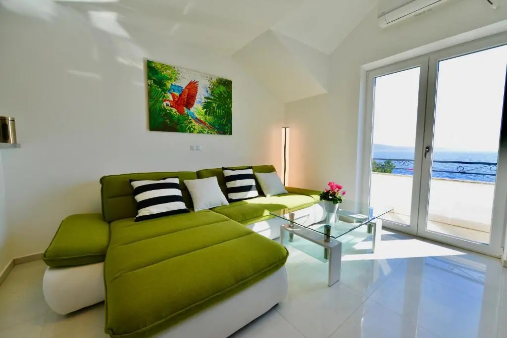 Apartments Petrovac