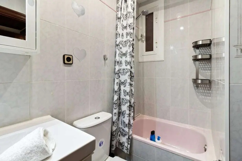 Cozy 3bed Flat With Balcony Close to Plaza España