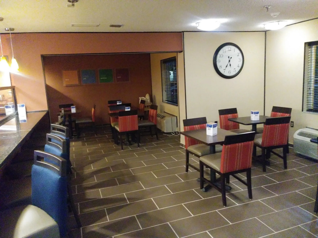 Comfort Inn & Suites Macon North I-75