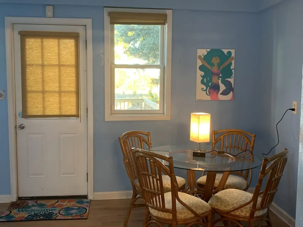 Mermaids & Mutts 3 Bedroom Bungalow by RedAwning