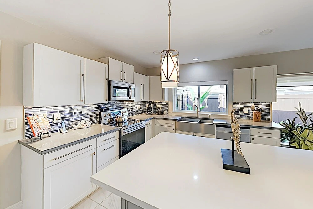 Lake Ridge W/ Pool & Private Courtyard 2 Bedroom Duplex