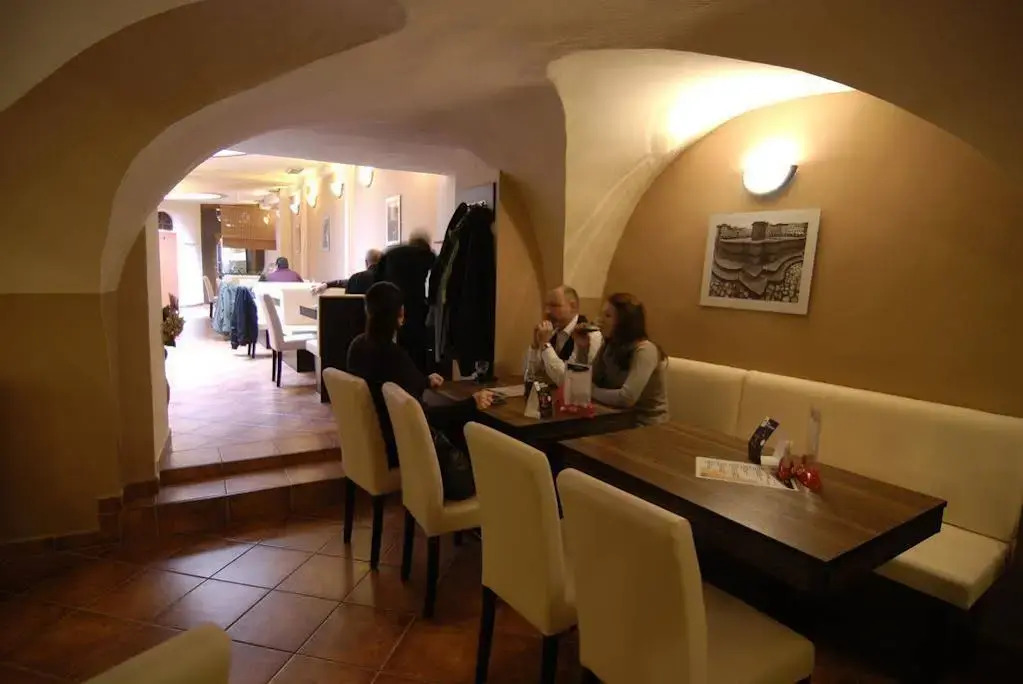 Fontana Pizzeria - Pension