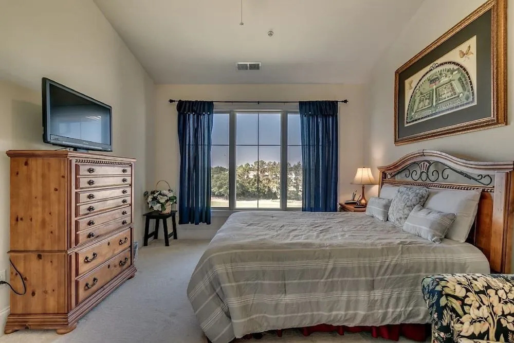 Edgewater - 846 by RedAwning