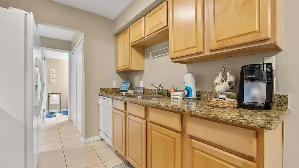Coastal Clipper Charming 2 Bdr, Walk to Beach!