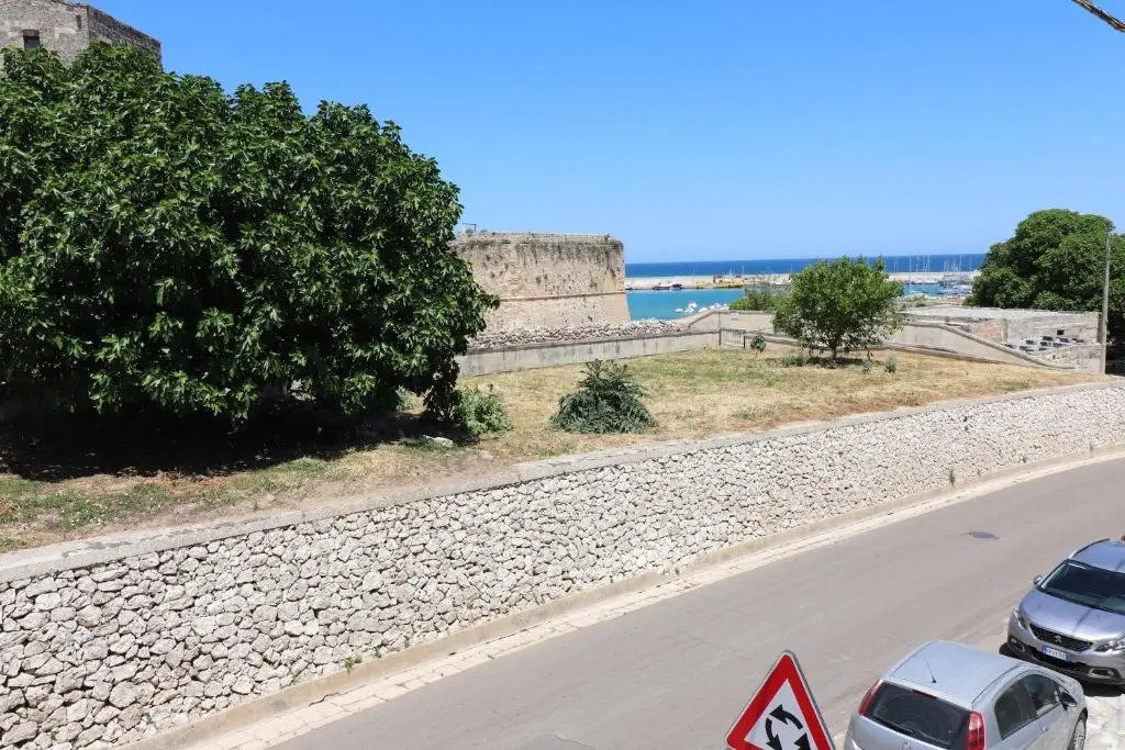 Casa Paola Modern Comfort and Castle Views in the Heart of Otranto