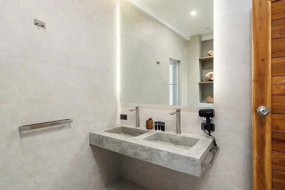 Serene Escape Balcony Villa in Chaweng KBR20