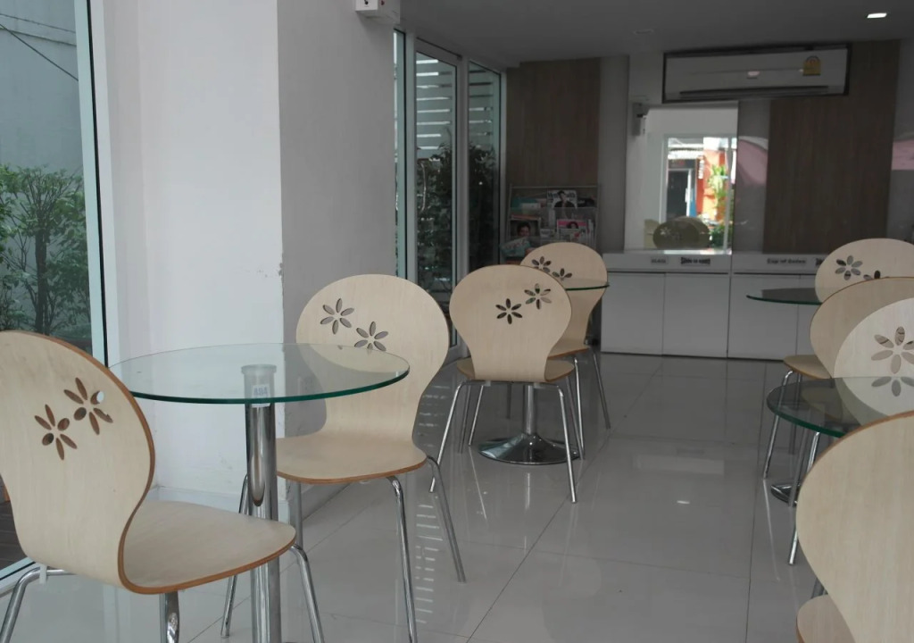Nantra Ekkamai Hotel