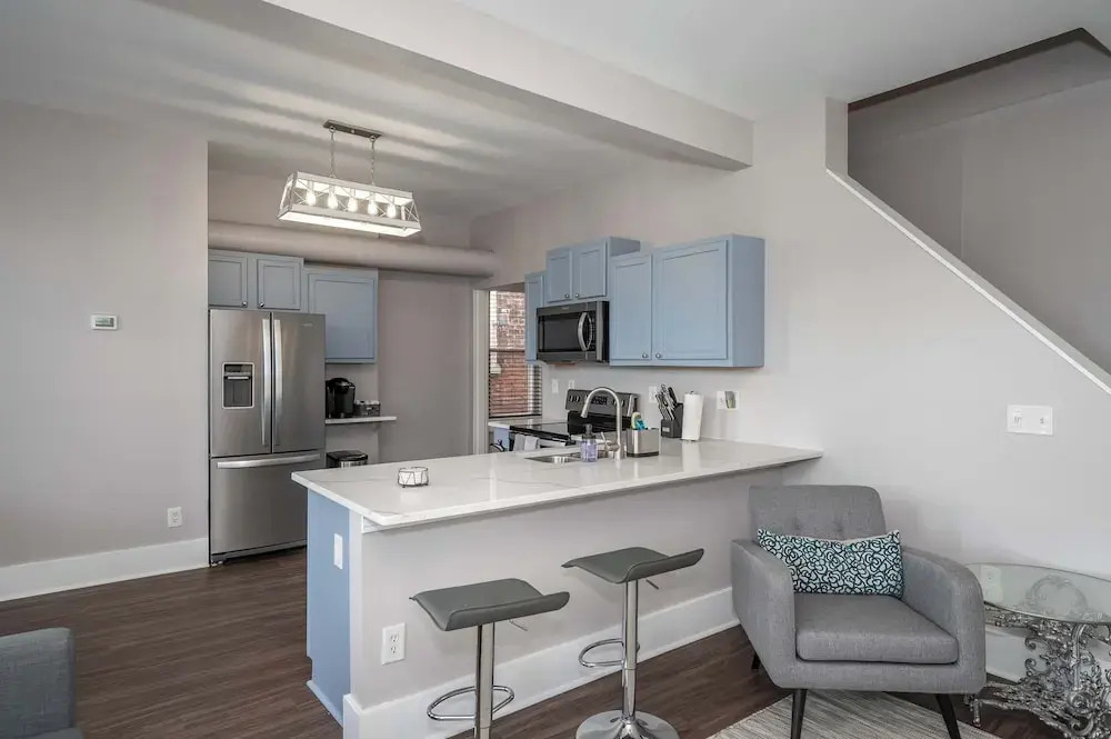 Heart of Mainstrasse Apt 4