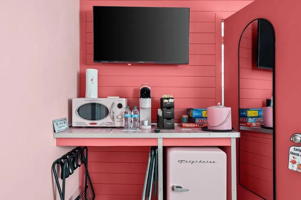 The Pink Flamingo