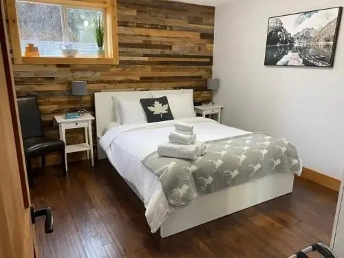 Journeys End - 2 bed 1 bath Suite
